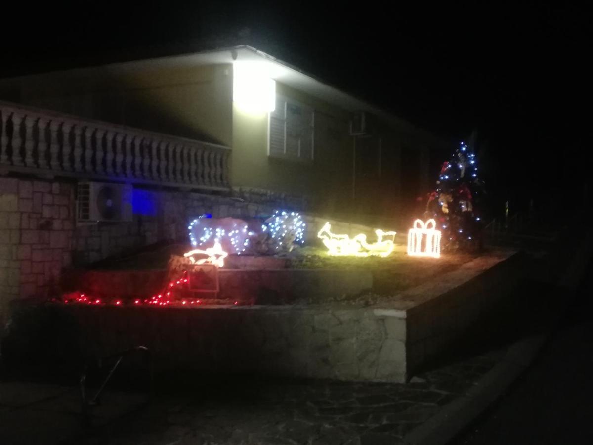 Guest House Vila Luka Portoroz Exterior foto